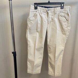 Ladies Tan Levi’s Capris. Size 10. $8